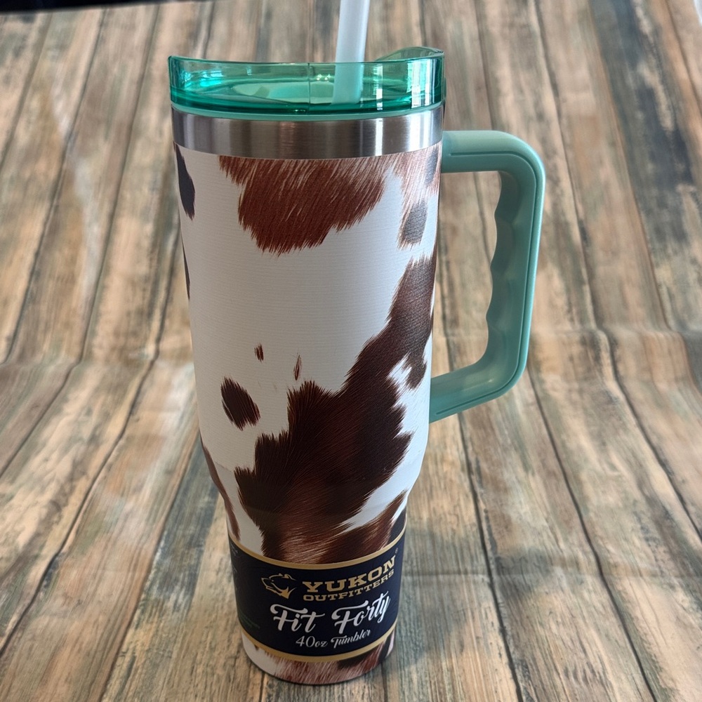 Buc-ee’s 40oz Yukon Outfitters Cow Print Tumbler